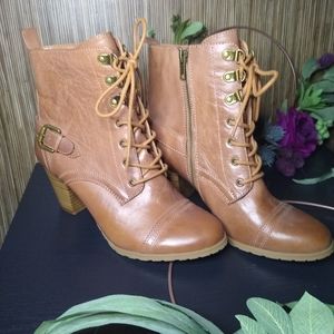 🔥Camel Colored Lace Up Booties🔥
